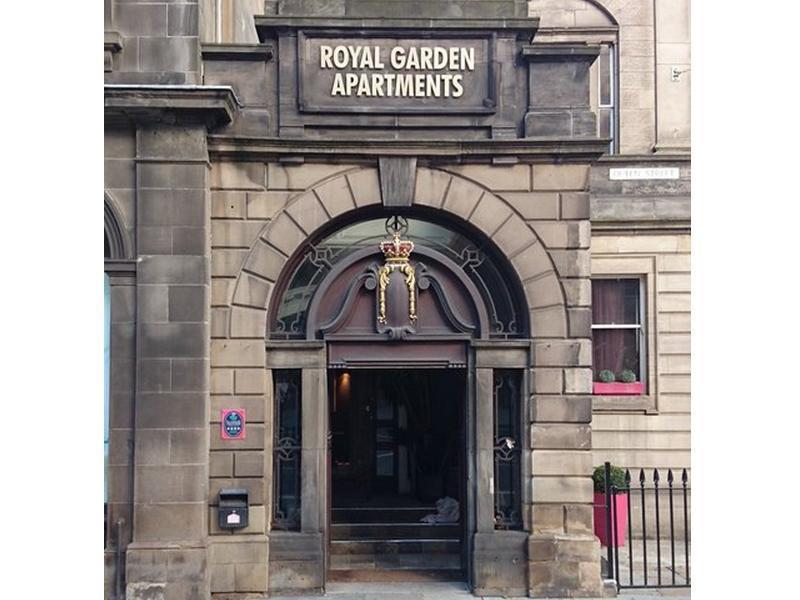 Fountain Court Apartments - Royal Garden Эдинбург Экстерьер фото