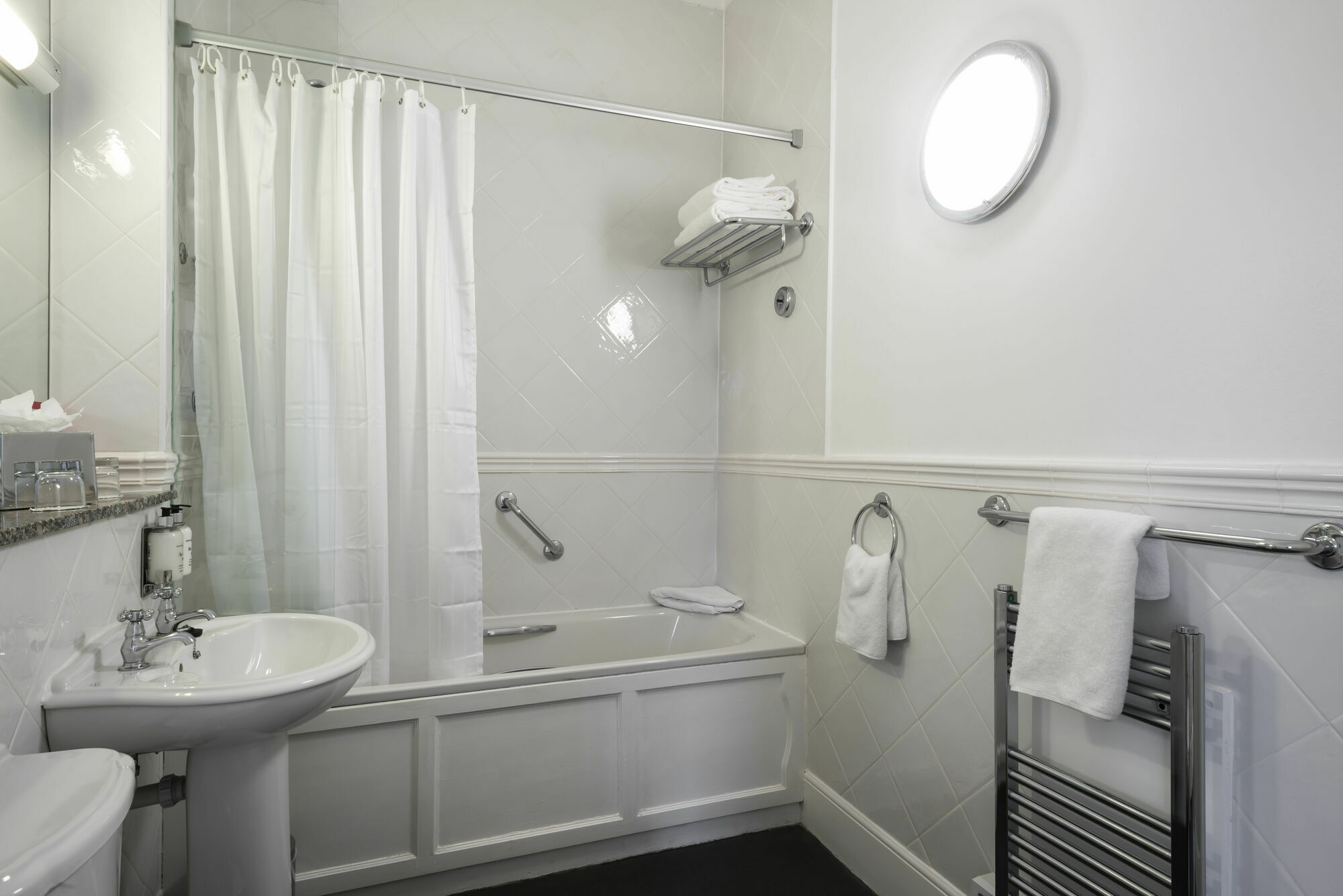 Fountain Court Apartments - Royal Garden Эдинбург Интерьер фото